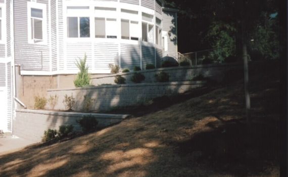 Tiered segmental retaining wall in residential development